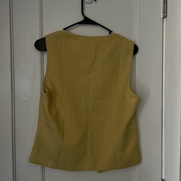 Bright Yellow Vest - Size M - Picture 3 of 3